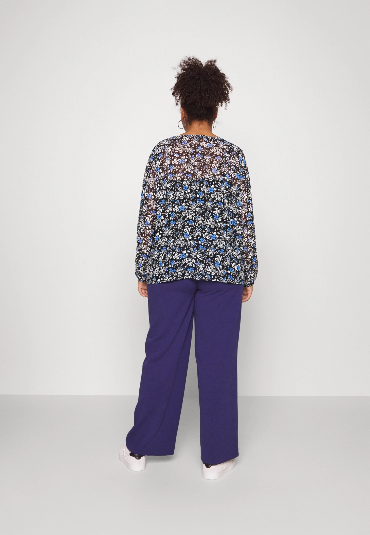 Blouse - Black 3 Blouse - Black - Image 3