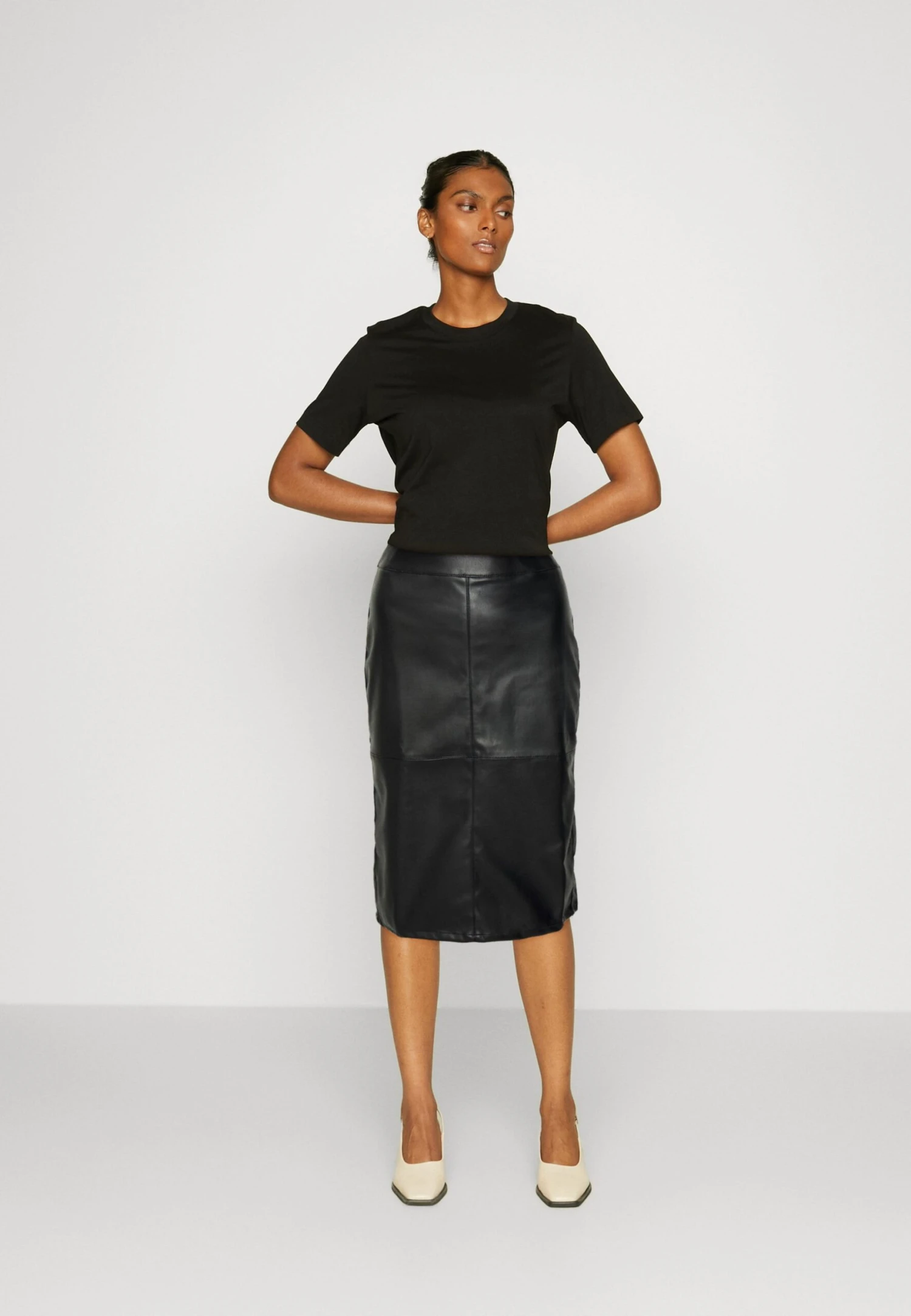 Anna Field Pencil Skirt - Black 2 Anna Field Pencil Skirt - Black - Image 2