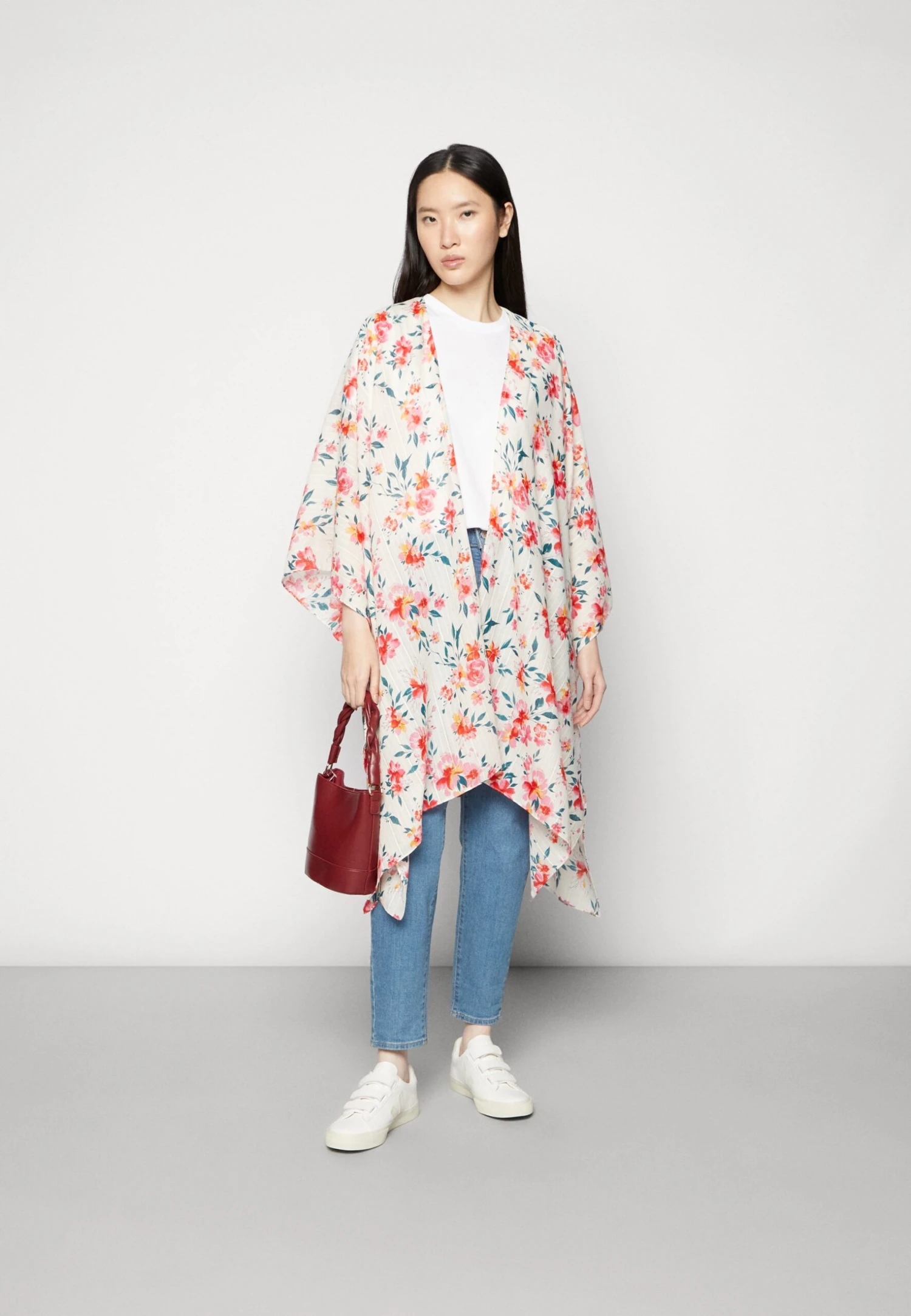 Anna Field Cape - Red 2 Anna Field Cape - Red - Image 2