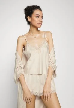 Anna Field Nightie - Off-White -Fashion Shop 3b4ee8f7d3164ffeba0a90b5bb9a954f