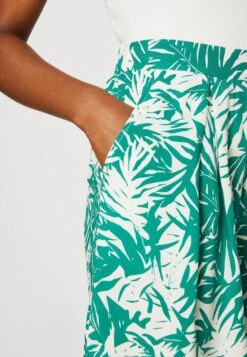 Anna Field Shorts - Green/Off White -Fashion Shop 4891f9cef8aa4d279a31c6a0450a8b64