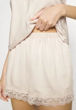 Anna Field Nightie - Off-White -Fashion Shop 68644b8afb0444c88fec33a4c196387c