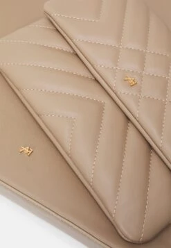 Anna Field Set - Across Body Bag - Taupe -Fashion Shop 6d11964407d04270950c85d37597ad35