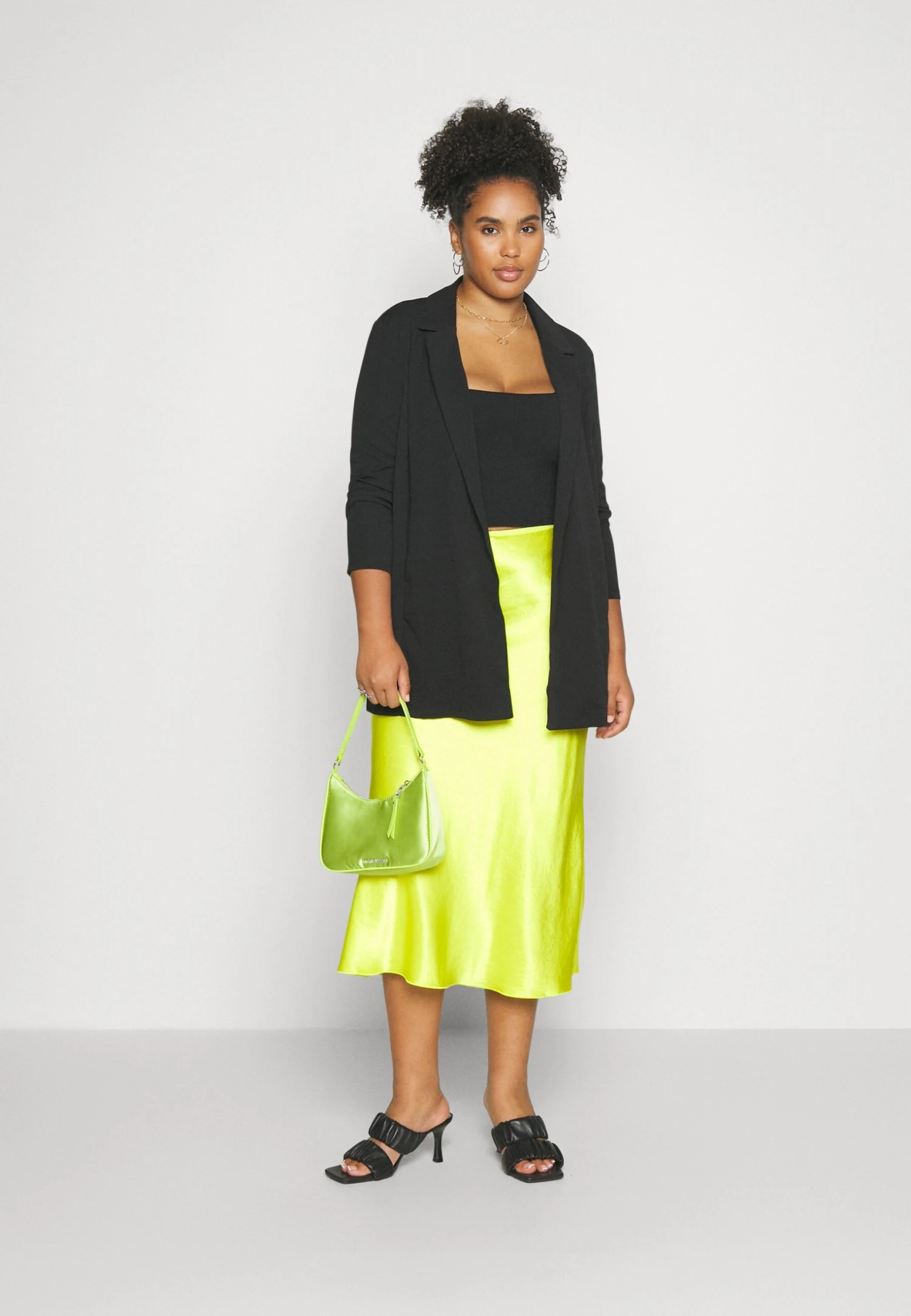 Short Coat - Black 2 Short Coat - Black - Image 2