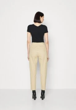 Anna Field Cargo Trousers - Beige 8 Anna Field Cargo Trousers - Beige -Fashion Shop 6ebd5fbacc544c6ba23fe57aa651b7ac