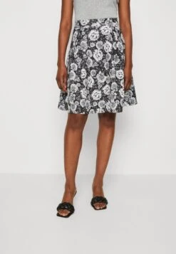 Anna Field Pleated Skirt - Black/White