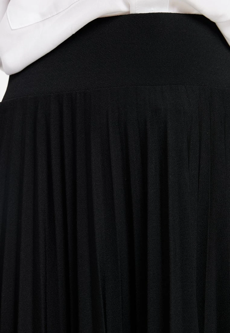 A-Line Skirt - Black 5 A-Line Skirt - Black - Image 5