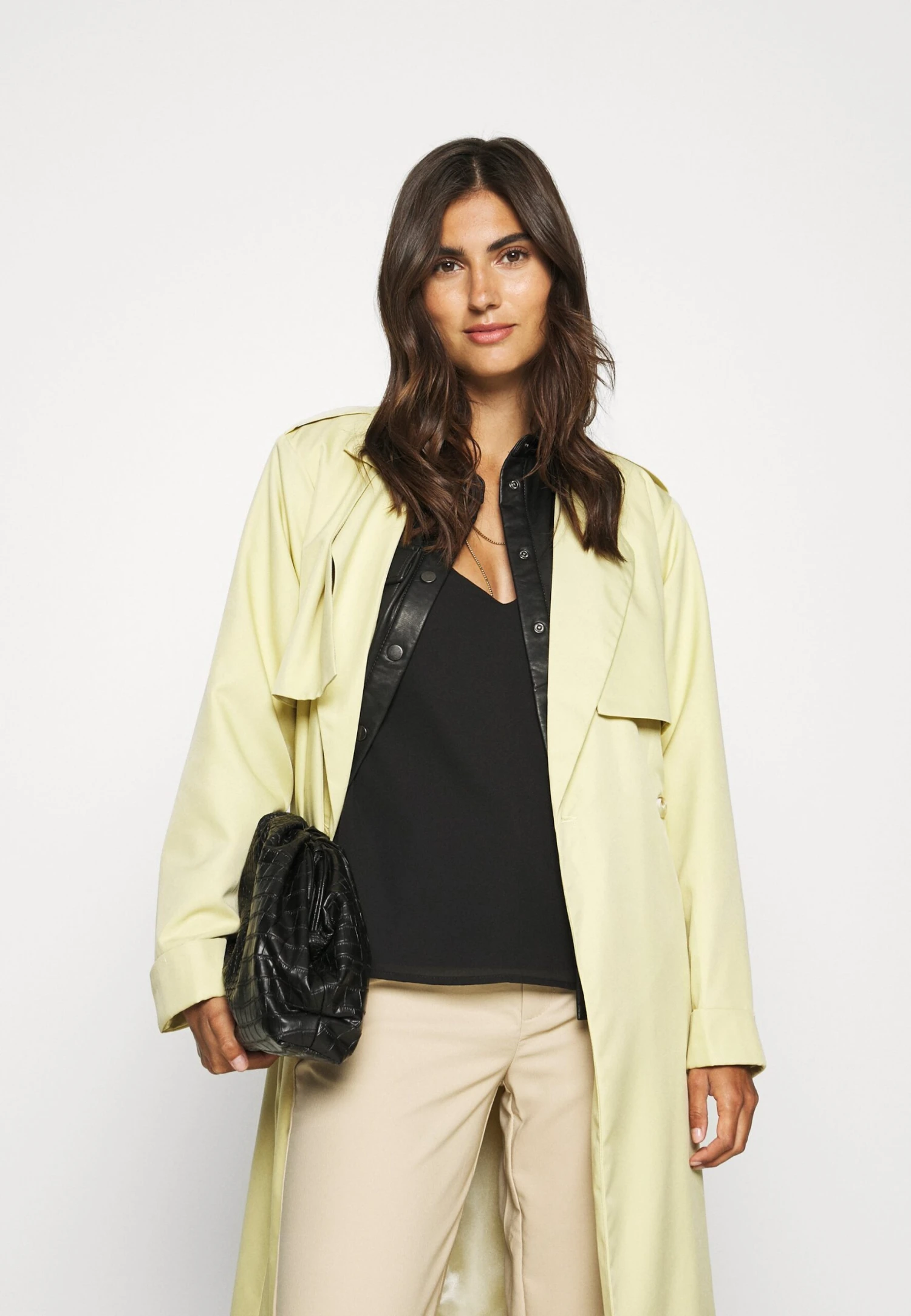 Anna Field Top - Black 4 Anna Field Top - Black - Image 4