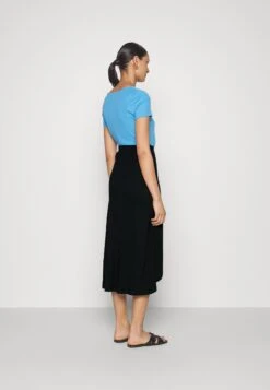 Anna Field Basic Wrap Over Midi Skirt- A-Line Skirt - Black 9 Anna Field Basic Wrap Over Midi Skirt- A-Line Skirt - Black -Fashion Shop 9580a1d9a4ef4a1194e83a5999c45651