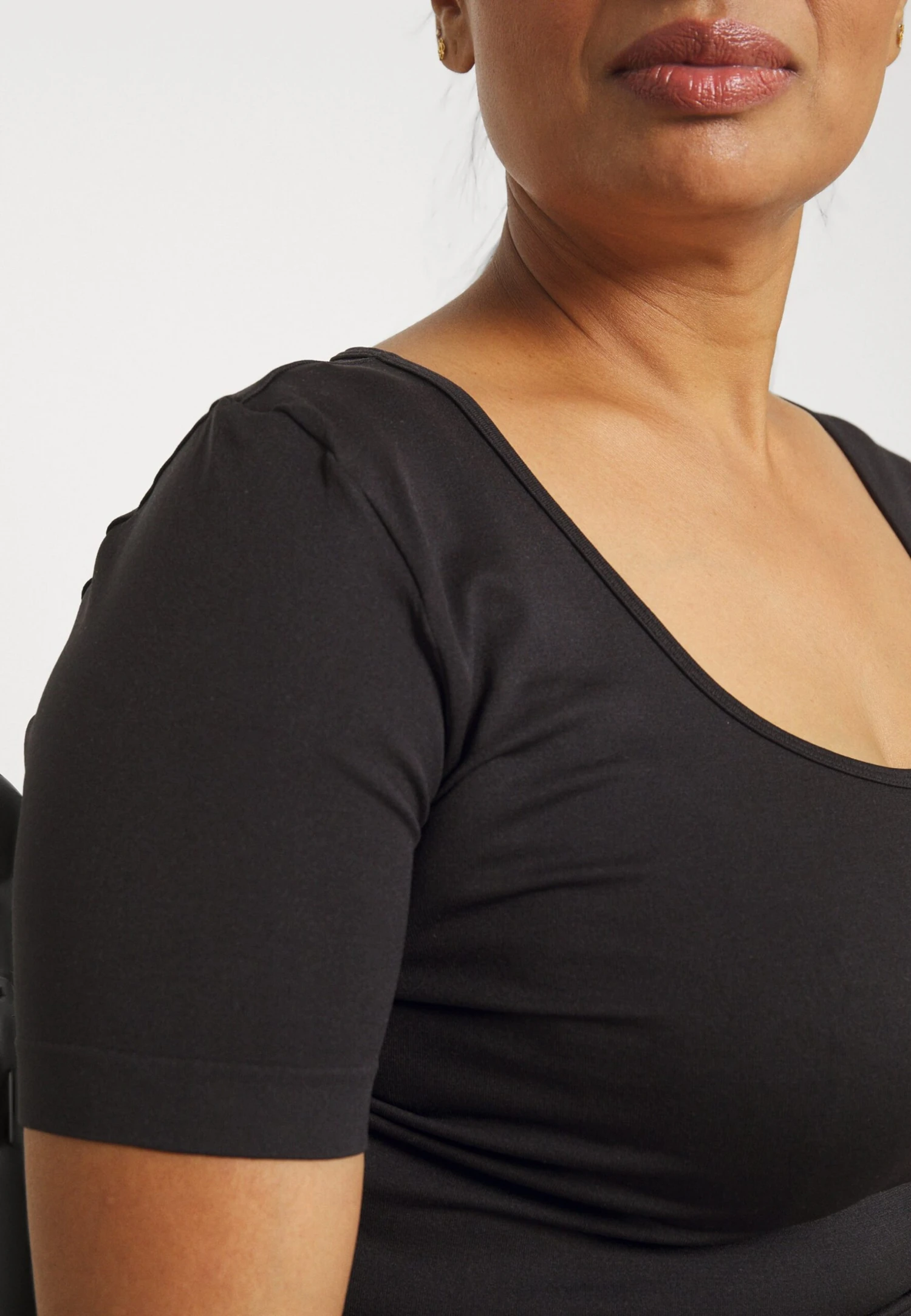 Anna Field Basic T-Shirt - Black 8 Anna Field Basic T-Shirt - Black - Image 8