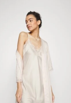 Anna Field Bridal Nightie / 003 - Off-White - Nightie -Fashion Shop b0d5595a3a9e44e28968fba66029159e