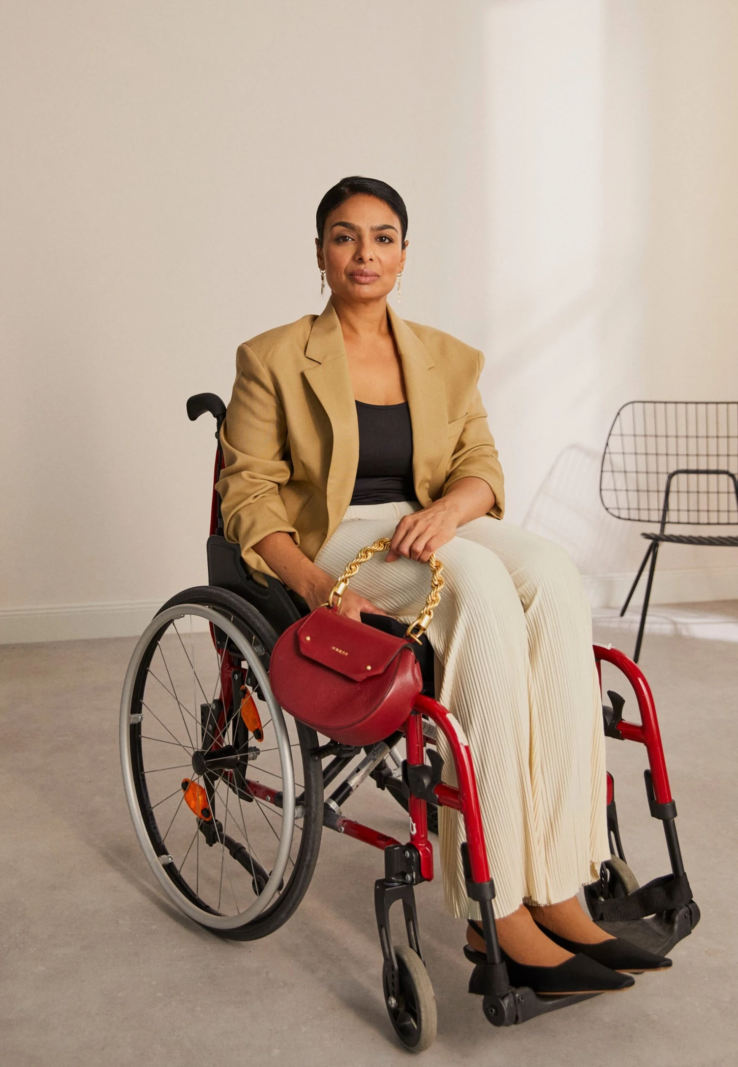 Anna Field Basic T-Shirt - Black 2 Anna Field Basic T-Shirt - Black - Image 2