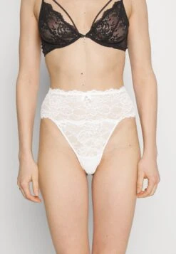 Anna Field 5 Pack - Thong -Red -Fashion Shop c5111b68e75a4a1db36fc7df1394860a