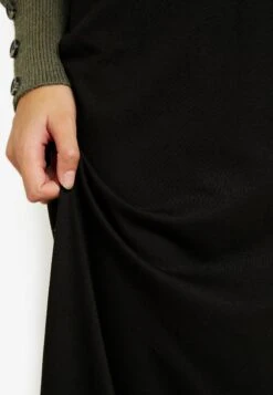 Maxi Skirt - Black -Fashion Shop e3e924a5764c4615a5521ba33d9fb165