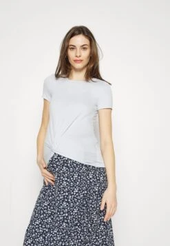 Basic T-Shirt - Light Blue