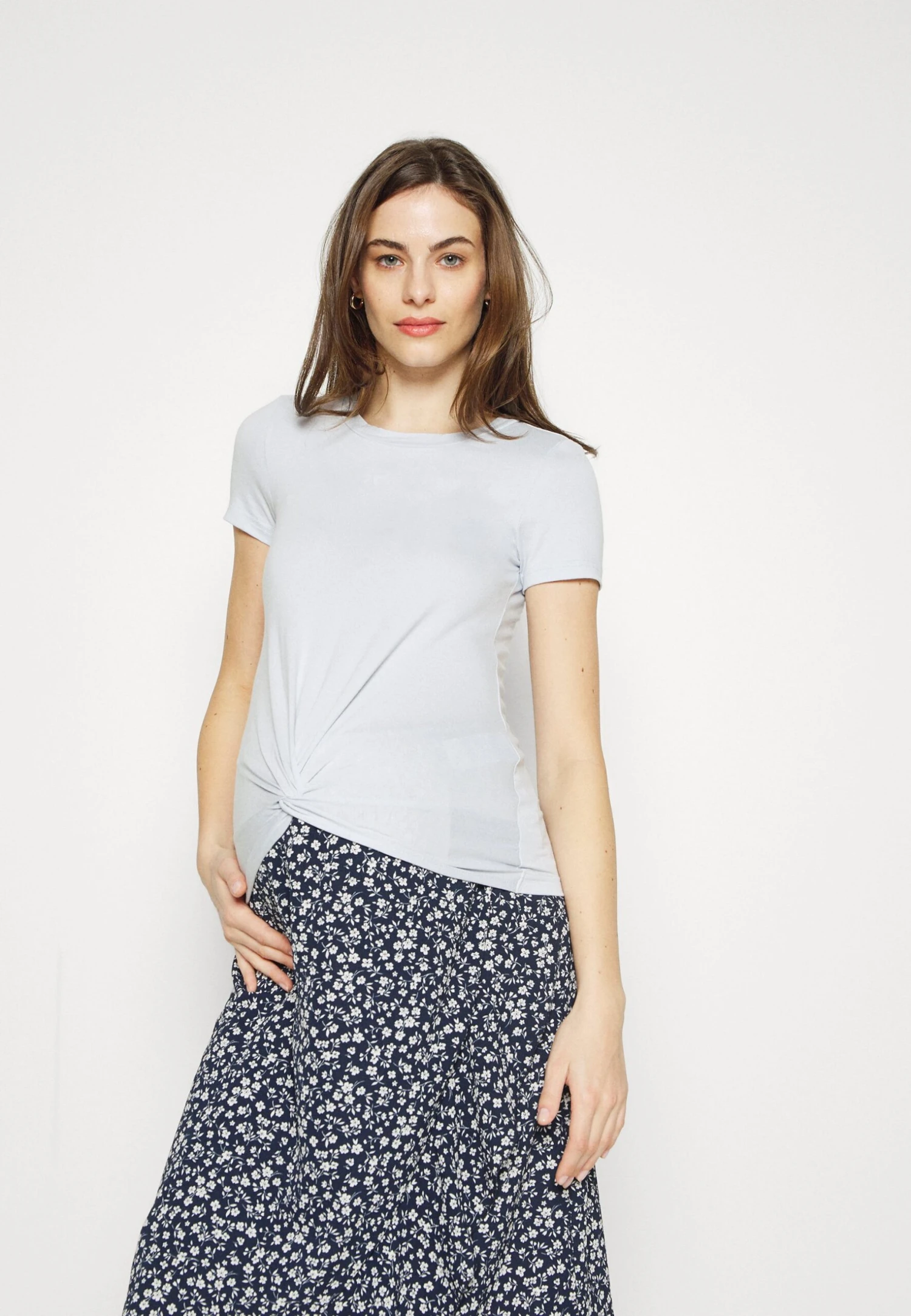 Basic T-Shirt - Light Blue 1 Basic T-Shirt - Light Blue