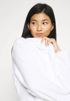 Anna Field Dressing Gown - White 9 Anna Field Dressing Gown - White -Fashion Shop f260aecff9cc440a9f5371a028e3fa71